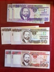 Mocambique Banknotes X11