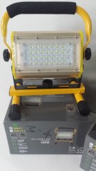 Outdoor Portable 32 LED Flood Light - 100W 3 - 4