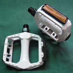 White Special Giant Bicycle Pedal Mountain Bike Pedal