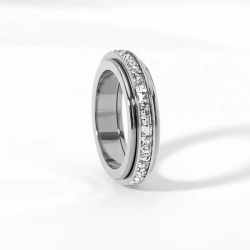 Cubic Zirconia Spinner Ring - 10 Us Silver