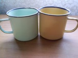 Enamel Mugs 7 Cm 12 Pack In Green White Or Beige. Price Is For 12