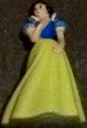 Princess Snow White Plastic Figurine - Great For Cake Topper - 5.5cm