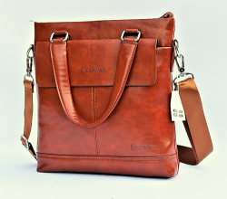 High Quality Large Capacity Messenger Bag In Brown