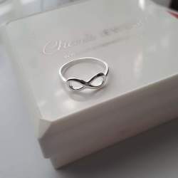 C292-C15056 - 925 Sterling Silver Ladies Infinity Ring - Size 5