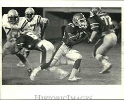 Historic Images - 1984 Press Photo John Ehret Football Running Back Don Gibson At Mcdonough Game
