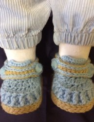 Crocheted Baby Shoes & Beanie Set