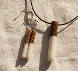 White Pine Weald Pendant And Earring Set