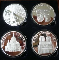 France Paris Eiffel Tower Notre Dame Sacre Coeur Arc Triumph Medal Silver Plated 40 Mm In Box + Caps