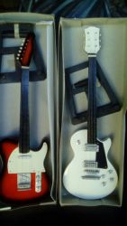 Miniature Guitar White Les Paul Only