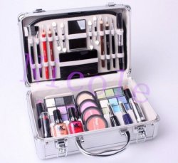 Magic Color Make Up Kit & Stylish Aluminium Carry Case