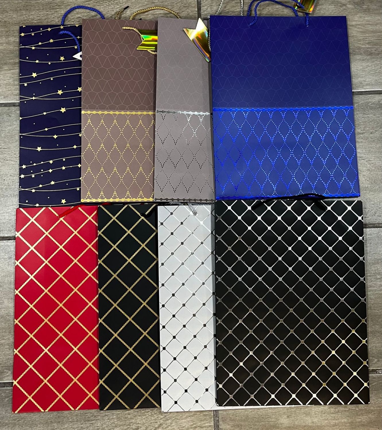 Product image - {main}