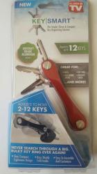 KeySmart Clever & Compact 12-Key Organiser in Red