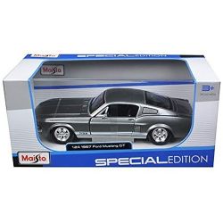 Ford Mustang GT 1967 1:24 Scale