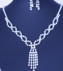 High Quality Fashionable Costume Necklace & Earrings With Diamante