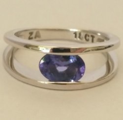 Exclusive Jewelry 1.05ctw Natural Tanzanite Engagement Ring In 18ct White Gold Size 6