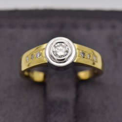 18CT Yellow Gold Engagement Ring