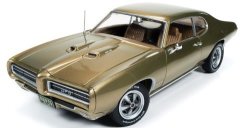 '69 Pontiac Gto "the Judge" Die Cast Model Sc 1 18 Amm Auto World New In Display Box.- Gteed