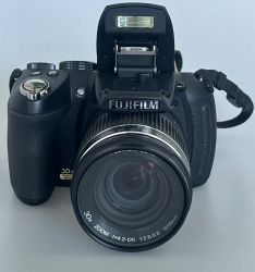 Fujifilm Finepix HS10 Dslr Camera